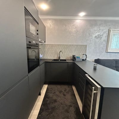 Vermietung luxuriöser 3-Zimmer-Apartments im Komplex Azur Premium, Varna, Bulgarien